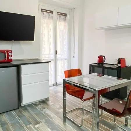 The Nomad's Nest - Near Station And Corso Buenos Aires